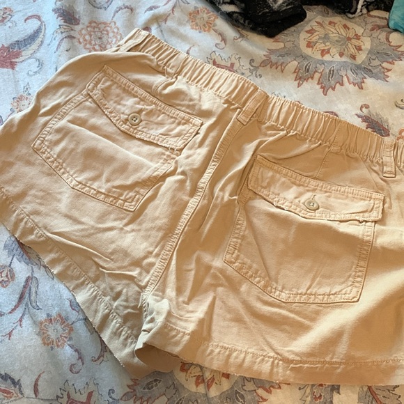 Aerie khaki shorts - Picture 3 of 4